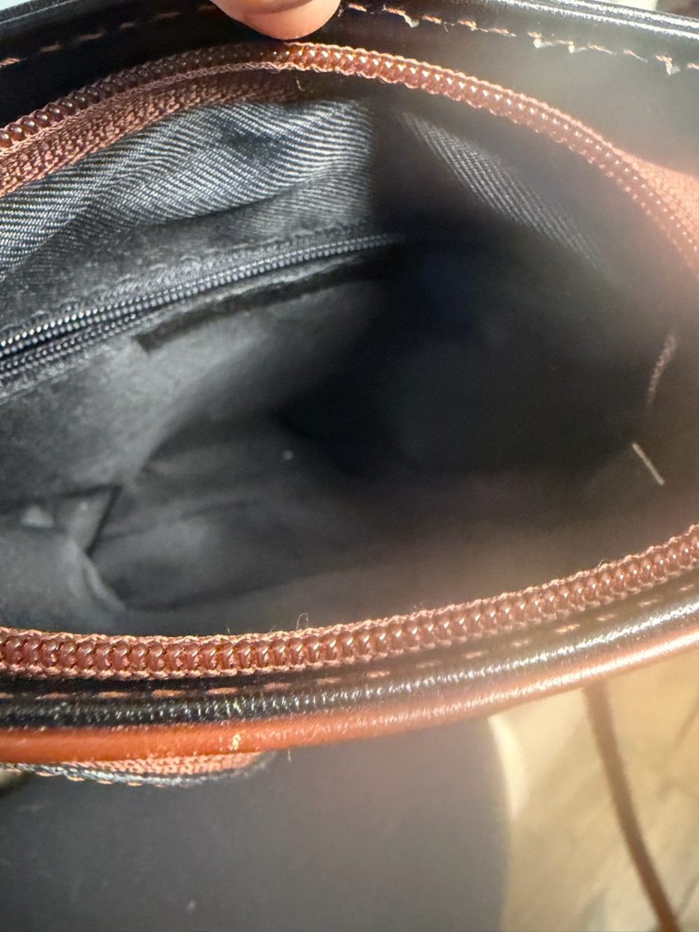 Ladies  Italian VeraPelle Leather Small Zipper Women Crossbody Shoulder Bag - Picture 9 of 9